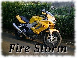 �E�΂ߑO���猩��VTR 21KB